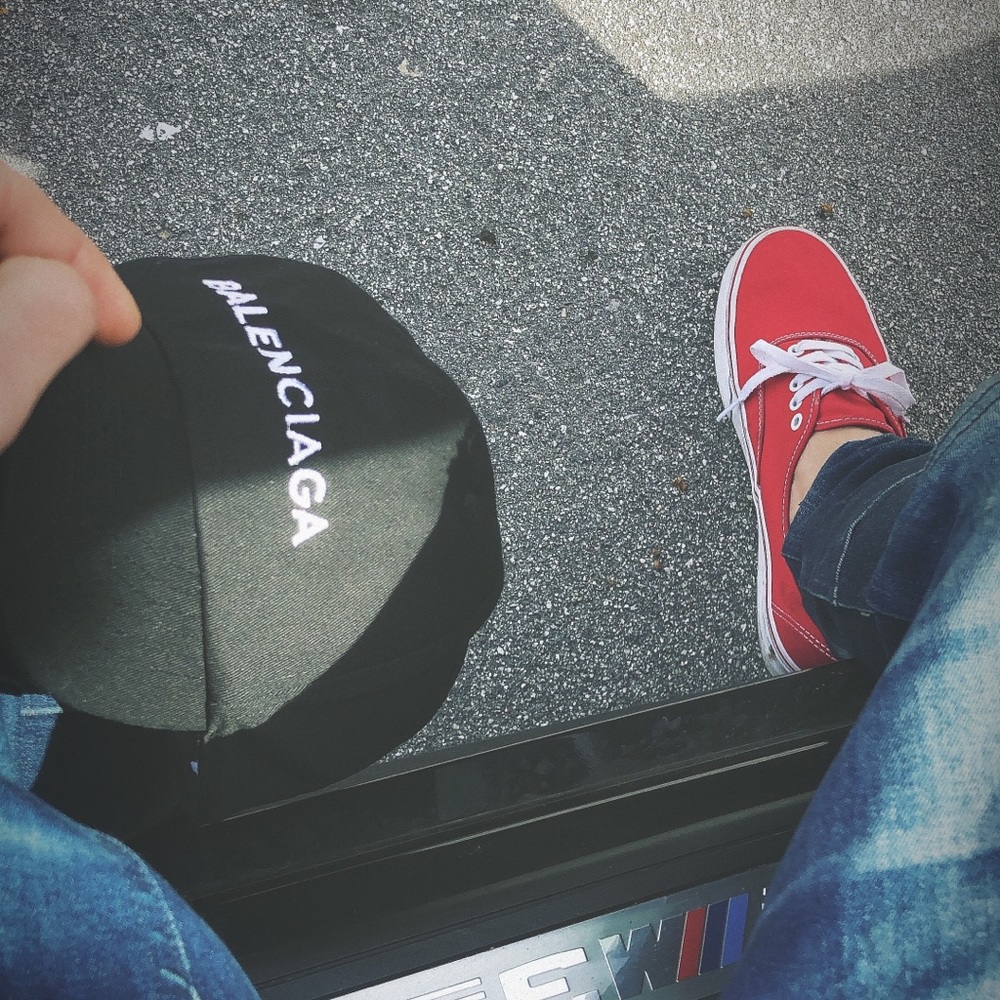 Meet your Posher, Eemon